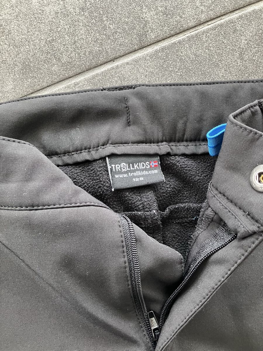 Trollkids Pantalons: Trollkids Softshellhose Gr. 128 – D'occasion à Reigoldswil par Misa1705 2