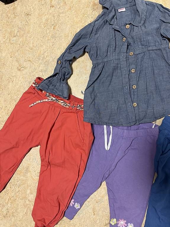 Lotti & Set di vestiti: Kleiderpaket für Mädchen Gr.86 – Usato da Pfungen venduto da FloretaK 2