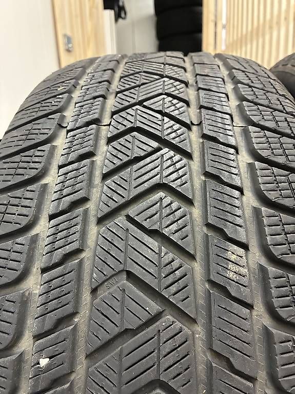 Sonstiges Schreiben & Zeichnen: Winterreifen Pirelli 265 40 21 – Gebraucht aus Neuenhof von Gt5.Performance_ 2