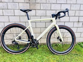 Backroad Carbon, GRX 825, Shimano Di2
