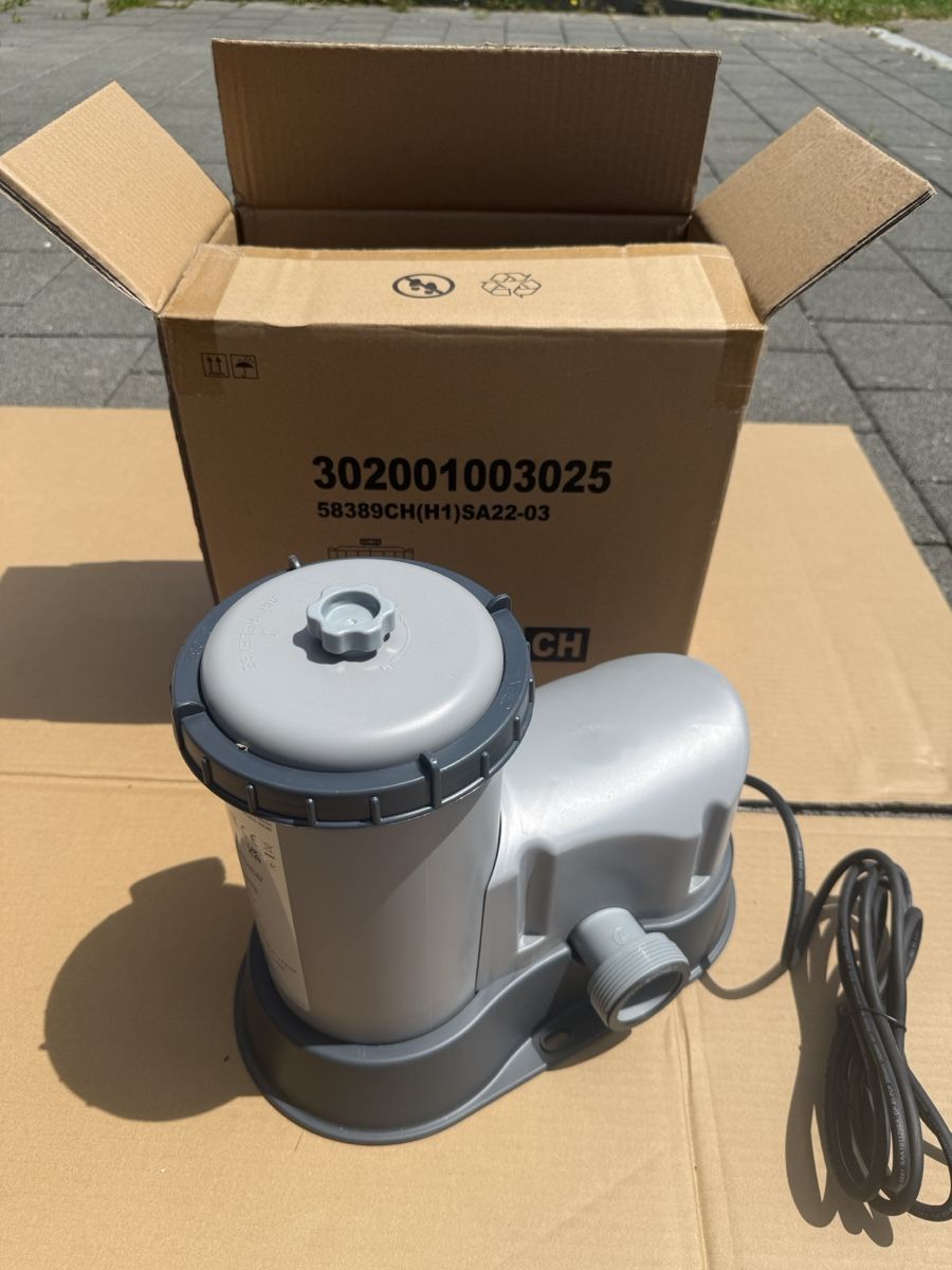 Bestway Piscine: Schwimmbad Pumpe mit Filter NEU – Nuovo e nell'imballaggio originale da Egolzwil venduto da Odihan