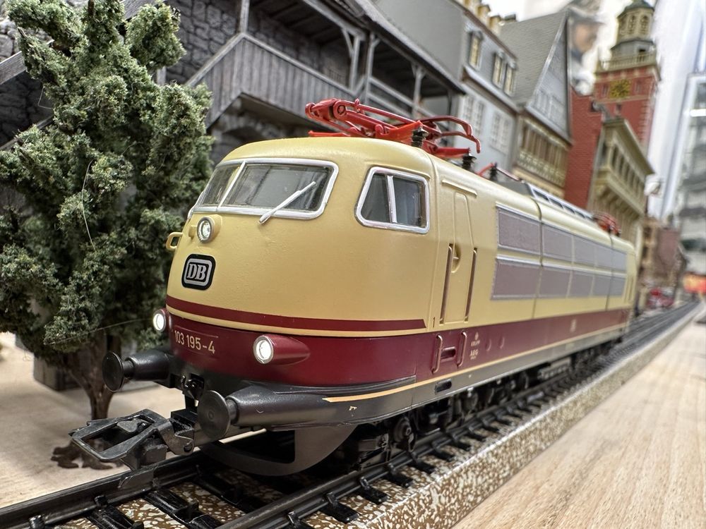 Märklin 37573 DB BR 103.1 mfx digital Sound (Gebraucht) in Lupsingen ...