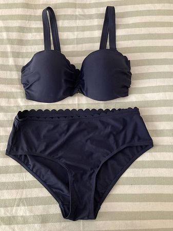 Bikini bleu marine, taille 38, bonnet 85B