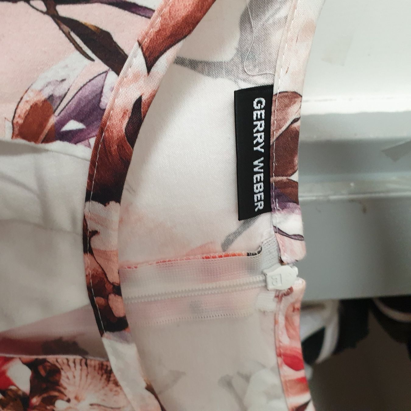 Gerry Weber Vestiti: Gerry Weber Schönes Kleid Gr. 42 – Usato da Frenkendorf venduto da Moon111 3