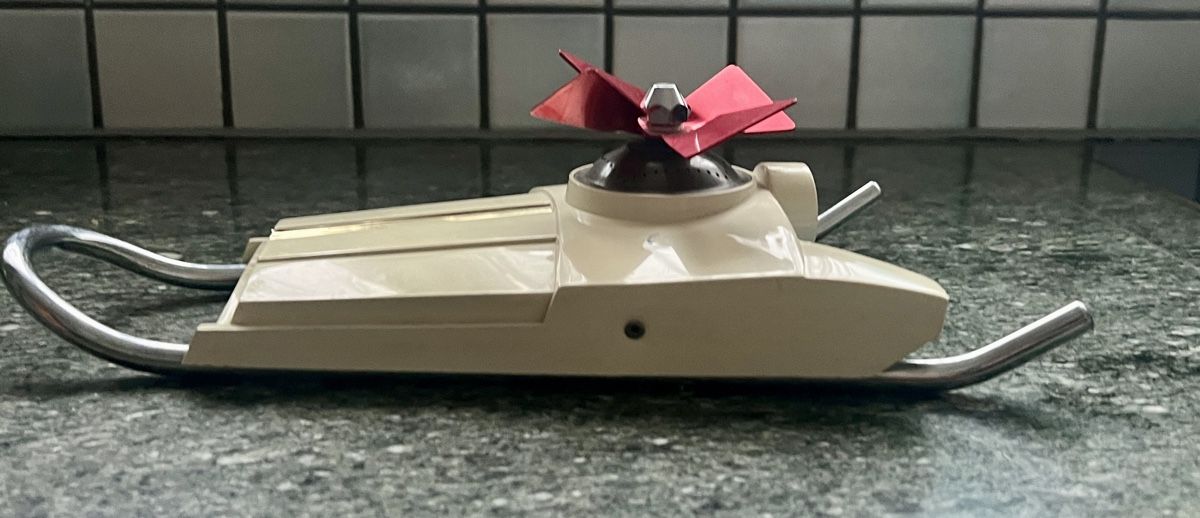Tecnologia medica: Vintage Rasensprenger – Usato da Männedorf venduto da Maus300 3