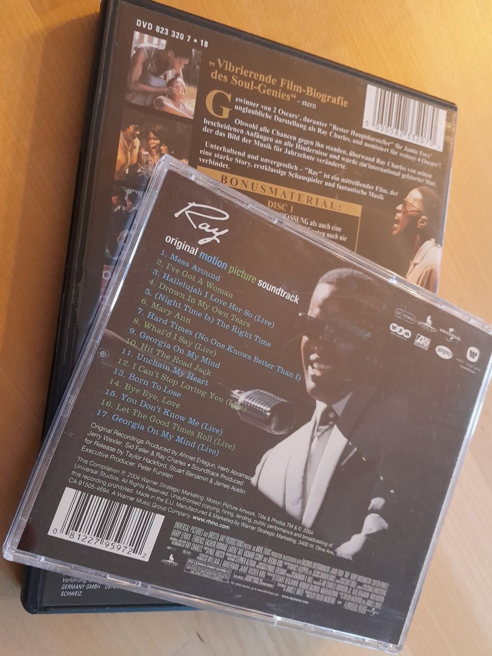 Tutti i DVDs: RAY (2004) / DVD & OST-CD BUNDLE (2 DVD's & 1 CD) – Usato da Gelterkinden venduto da Tri-Tra-Trallala 1