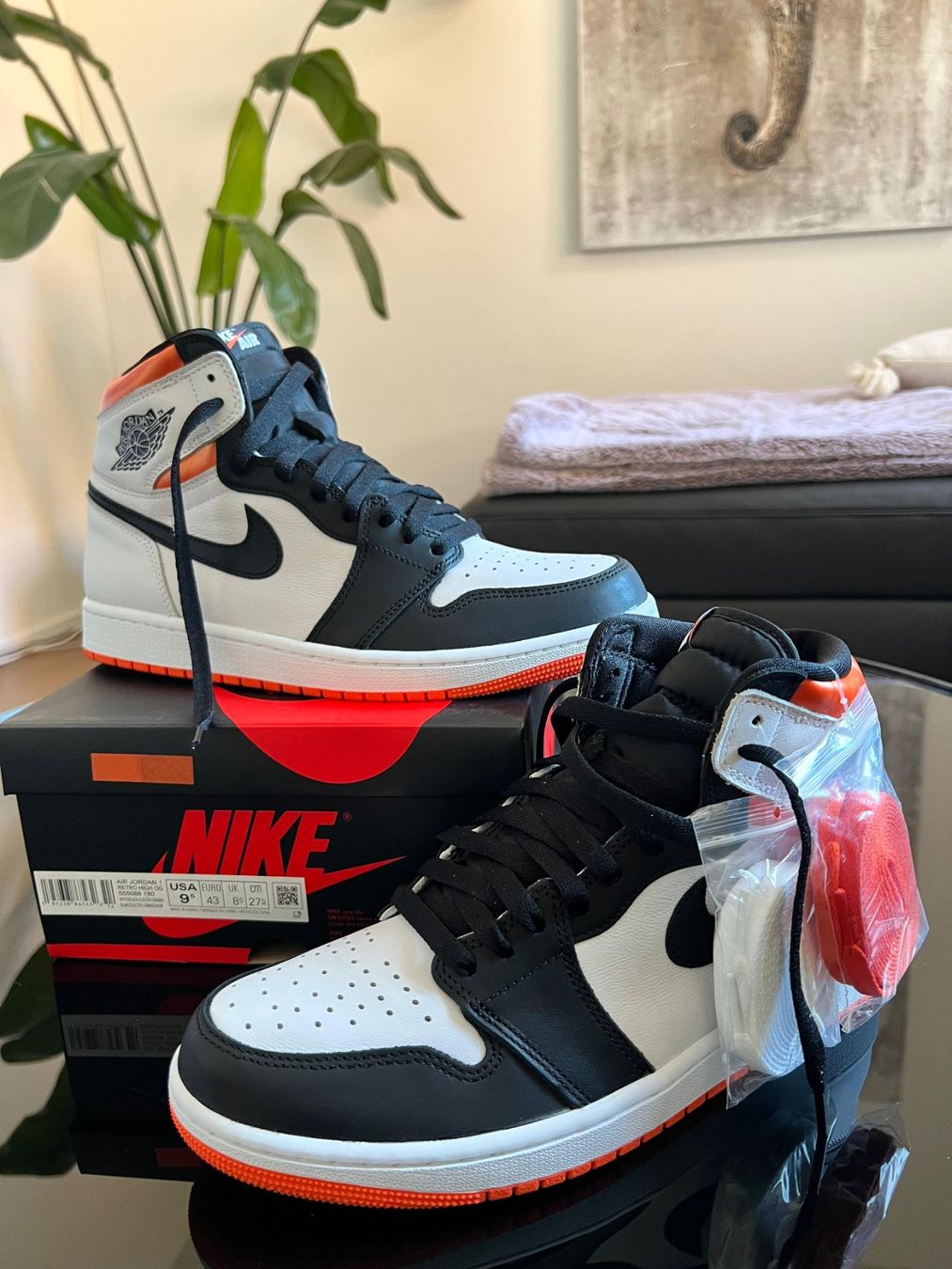 Jordan Scarpe da uomo: Air Jordan high, electro orange Gr. 43 – Nuovo e nell'imballaggio originale da Winterthur venduto da Linda1203 2