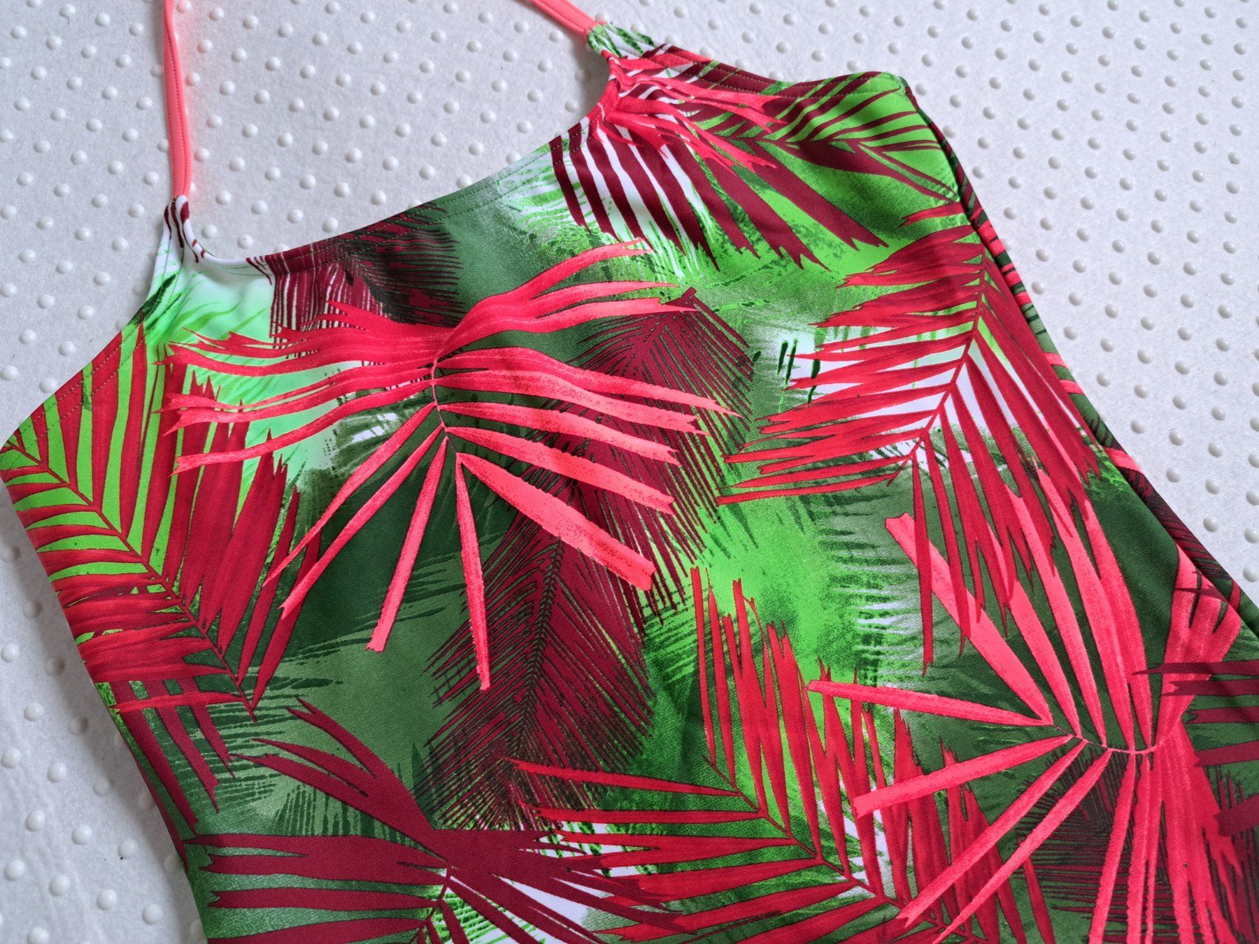 Costumi da bagno & Bikini: Bade Top mit tropischem Muster, Grösse 176 – Nuovo (secondo la descrizione) da Gysenstein venduto da joshuas81 1