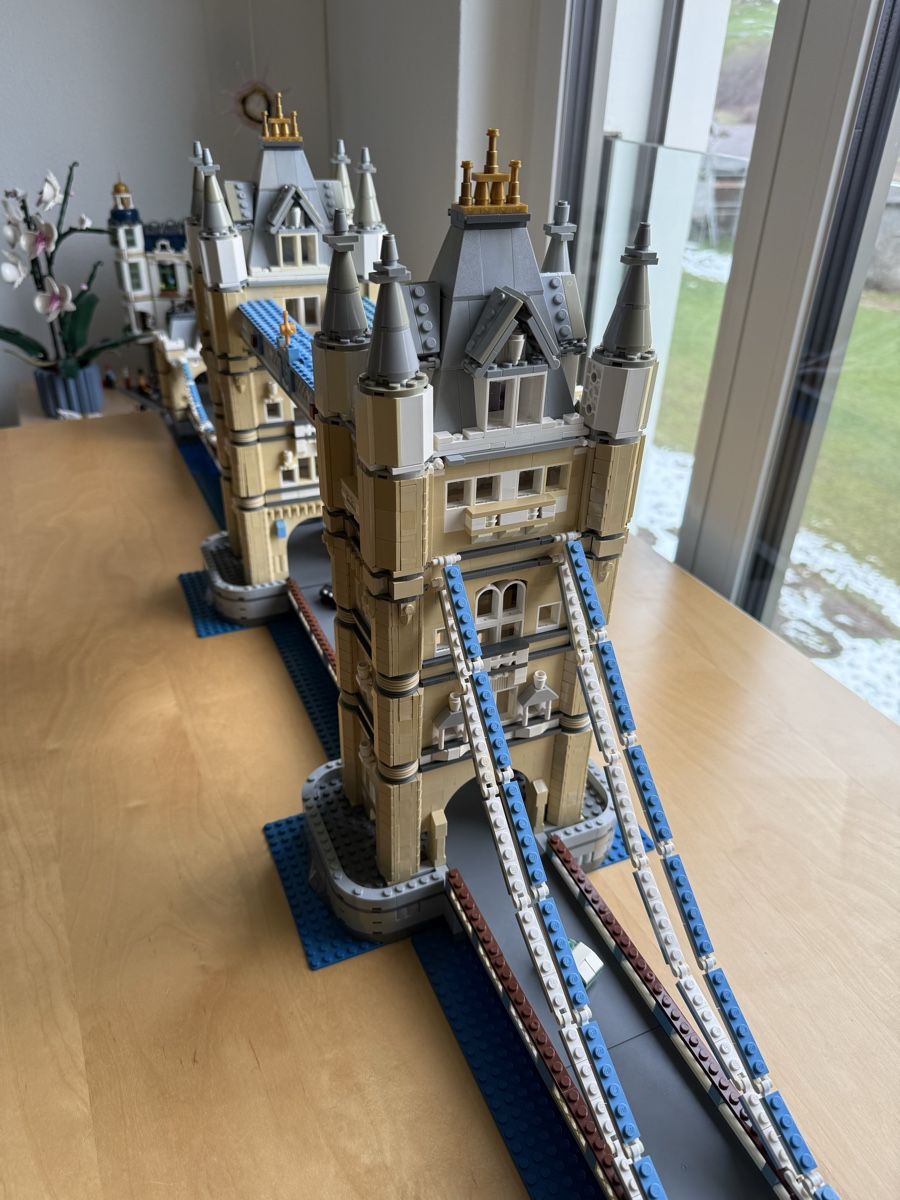 Lego Kit di costruzioni: LEGO Tower Bridge 10214 + Erweiterung  – Usato da Nidfurn venduto da suter.glarus 2