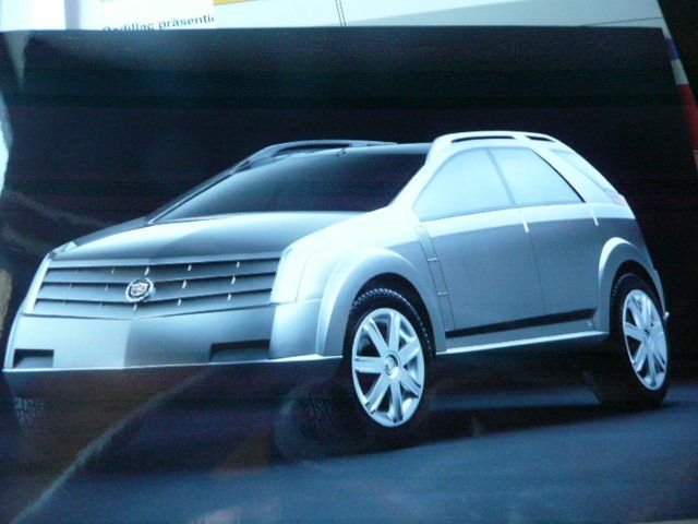 Cadillac Dokumente: Cadillac Pressemappe 2001 – Gebraucht aus Zofingen von sosalinos01 7