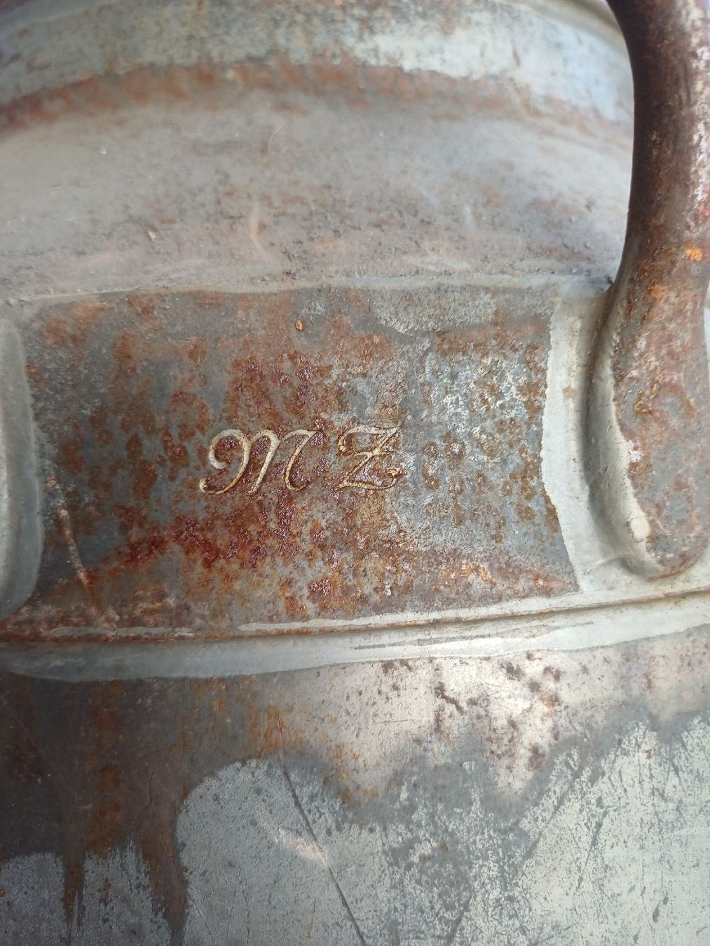 Alle Dekorationen: Eiserne Milchkanne 40 Liter – Defekt aus Wangenried von Recycler94 3