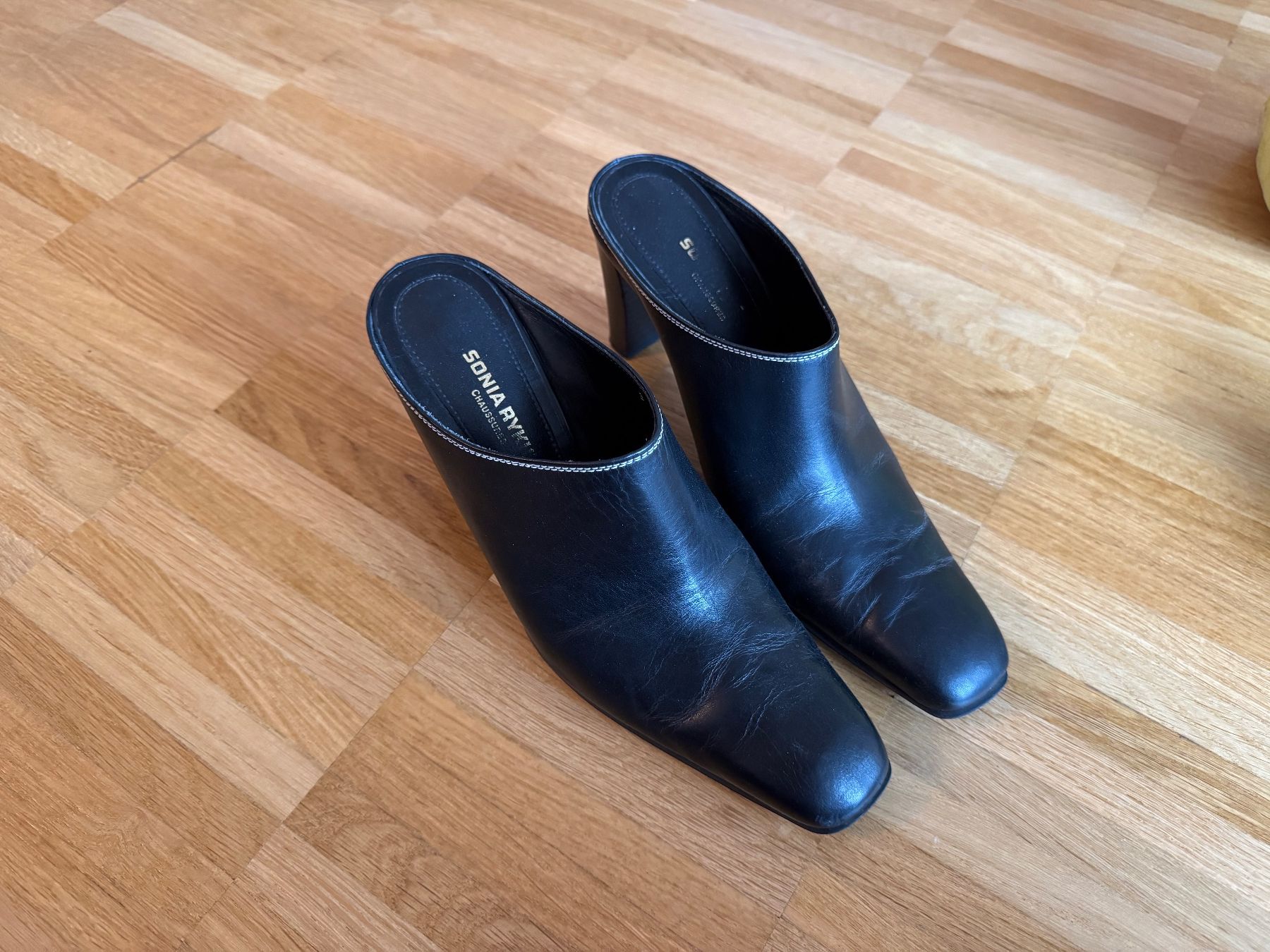 Sonia Rykiel Scarpe da donna: Sonia Rykiel Mules, Leather, Size 37 – Usato da Fribourg venduto da mariedw