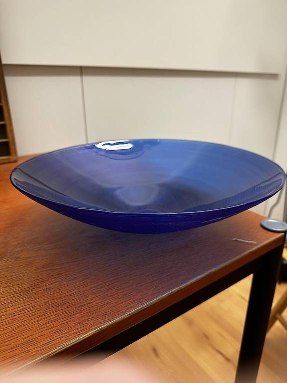 Schalen: Schale aus Glas, blau, Durchm. 40 cm – Gebraucht aus Kaisten von AMSImara