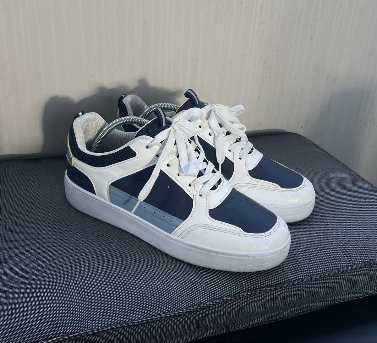 Herrenschuhe: Baskets Sneakers Absent bleu marine blanc - taille 42 – Neu (gemäss Beschreibung) aus Sion von lbo_jpy8