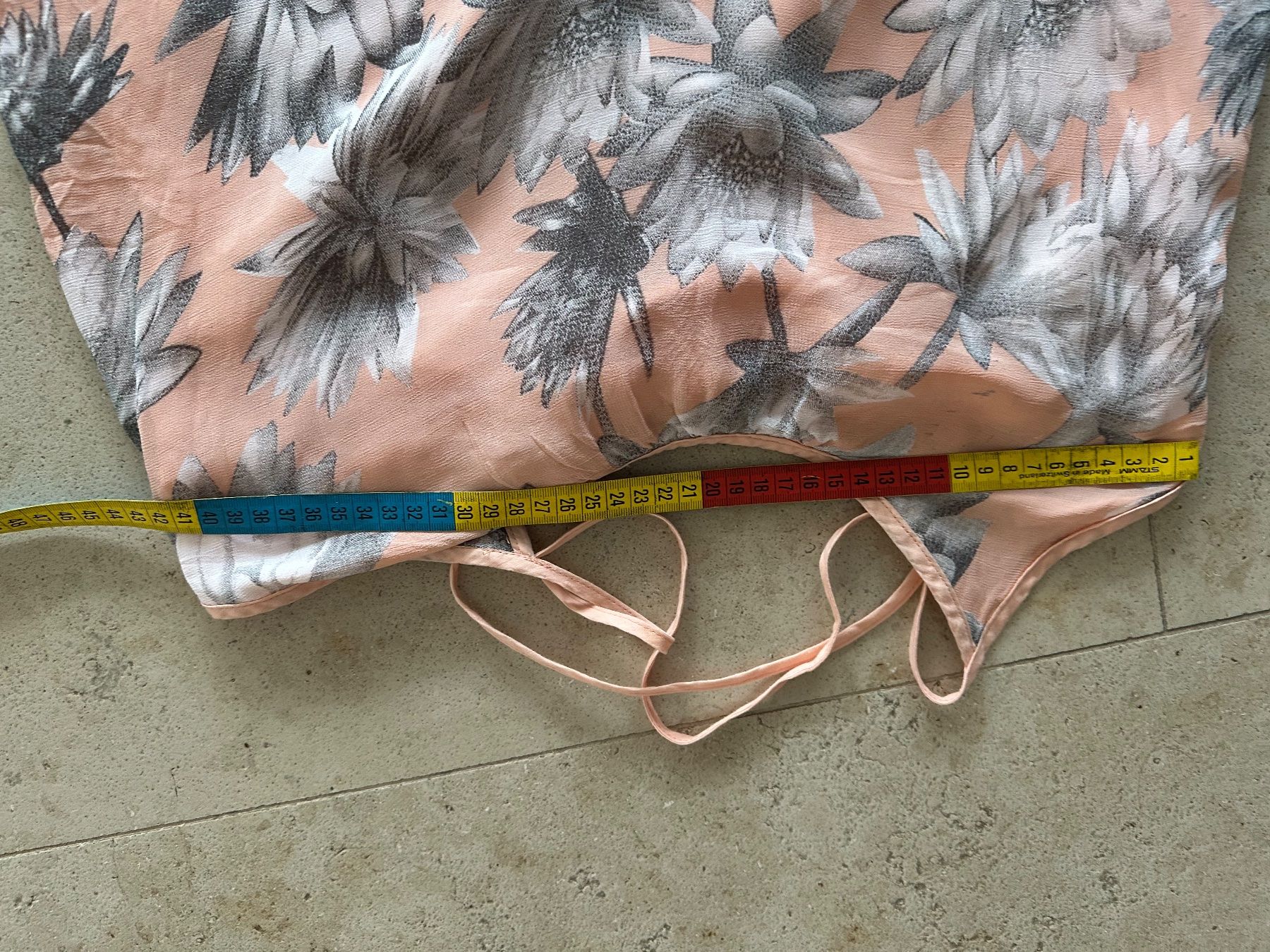 French Connection Kleider: Kleid FRENCH CONNECTION Blumenmuster Grösse S – Gebraucht aus Buchs SG von Sunie 3