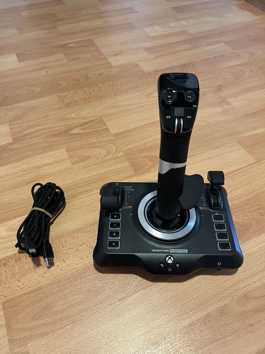 Thrustmaster Manettes: Turtle Beach Velocity One Flightstick  – D'occasion à Adetswil par sch_9hl6 1