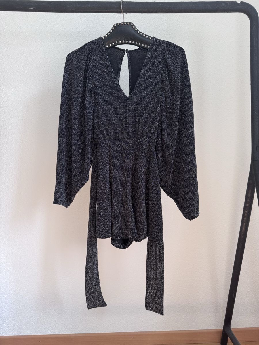 Bershka Tute: Jumpsuit mit Glitzer – Usato da Zürich venduto da cam_kcc7