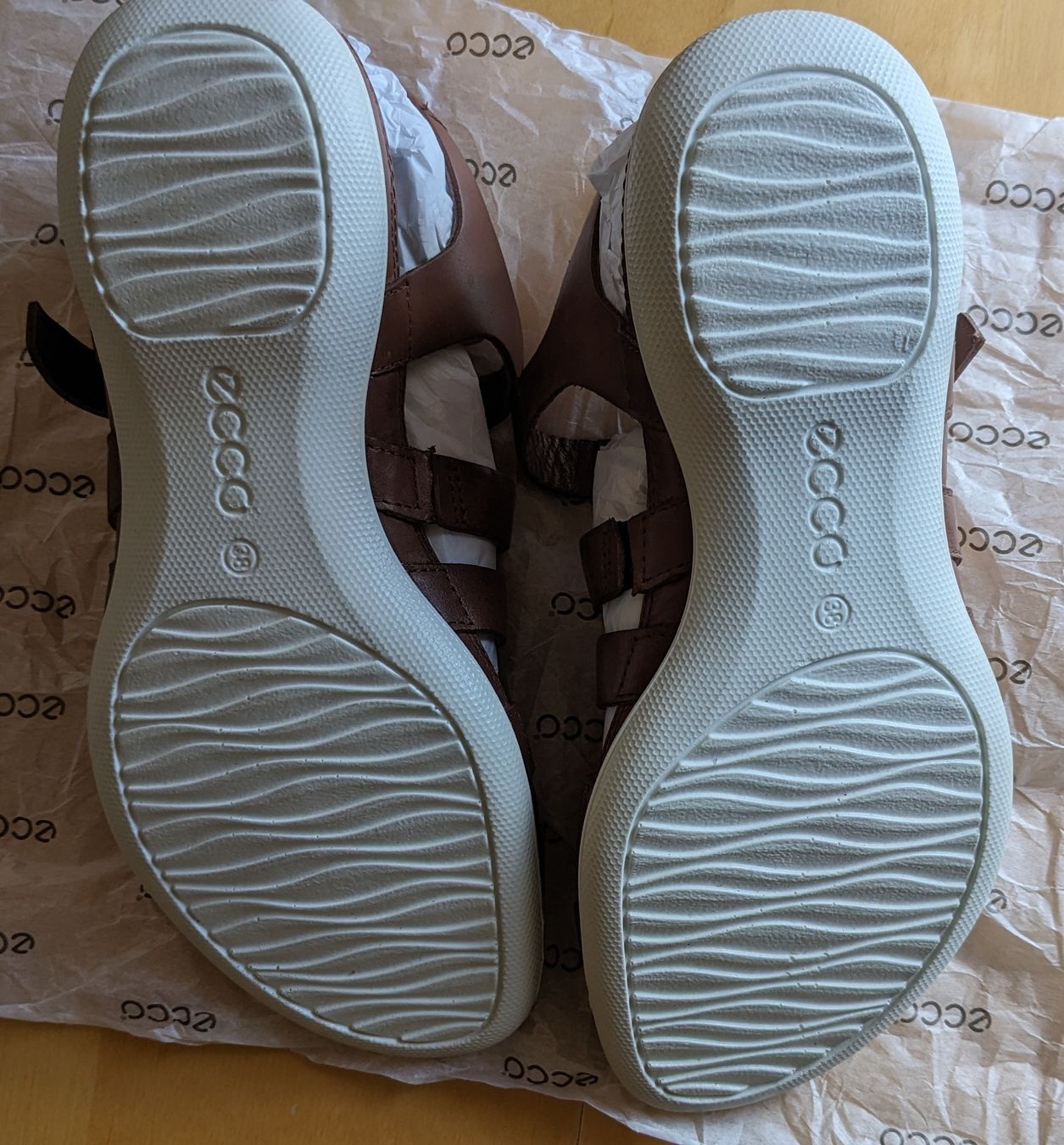 Ecco Scarpe da donna: Ecco Sandale Gr. 38 – Nuovo e nell'imballaggio originale da Thalwil venduto da kat_d85f 2