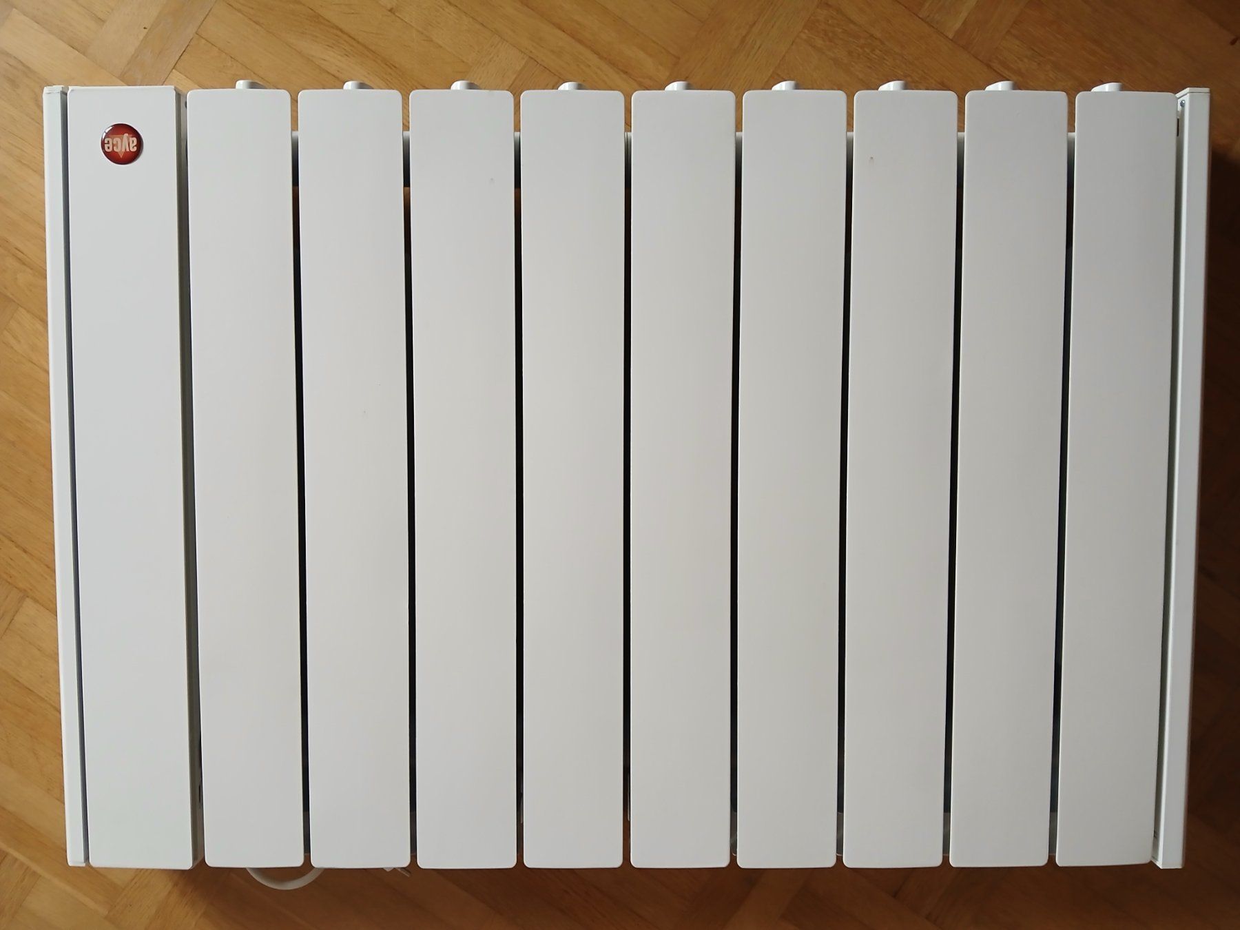 Radiatori: Wand Radiator Elektro 220V – Usato da Recherswil venduto da guschti1969