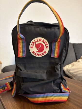 Fjallraven Kanken Rucksack schwarz Rainbow neuwertig