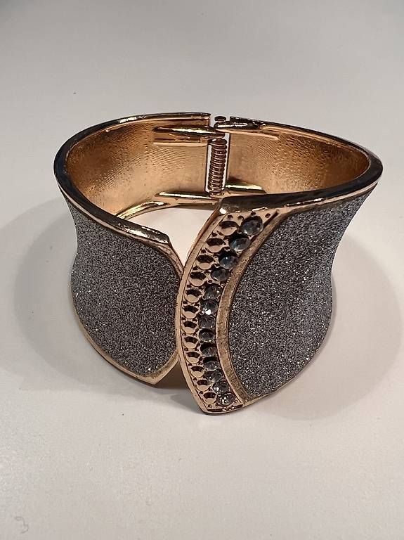 Bracciali & Braccialetti: Braccialetto  – Usato da Gordola venduto da Simijojo