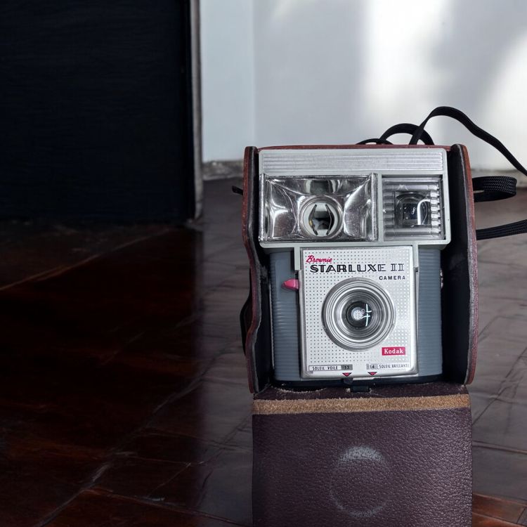 Appareil Photo Ancien Kodak Brownie Starluxe - Vintage Avec étui - Déco