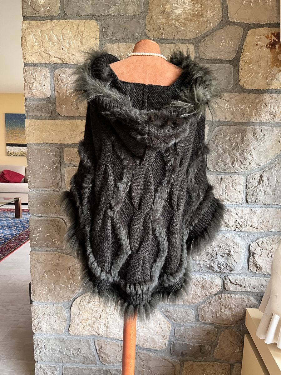 Altro in Moda donna: LEONARDO Strickponcho mit Pelz, Gr. S – Nuovo (secondo la descrizione) da Aarau venduto da Doct8 2