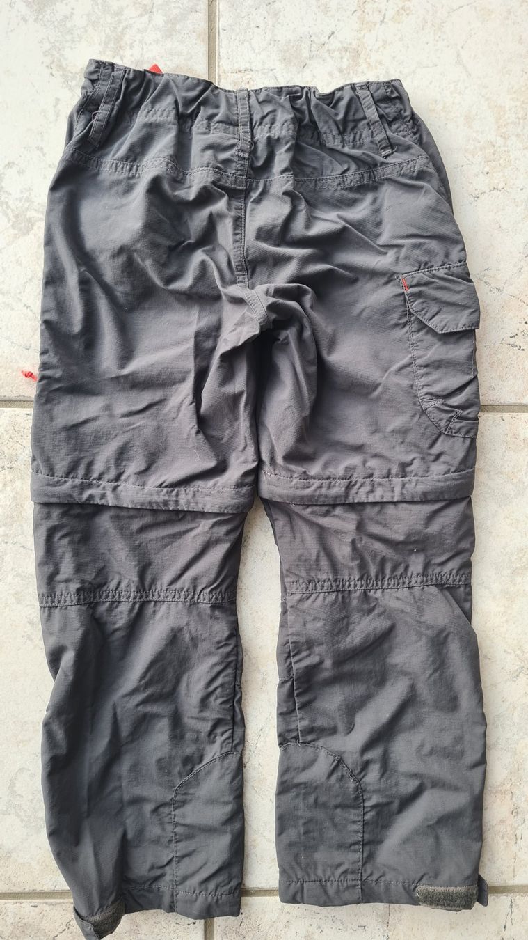 Decathlon Pantaloni: Zip-Off Outdorhosen 125/132 – Usato da Obergösgen venduto da schesom