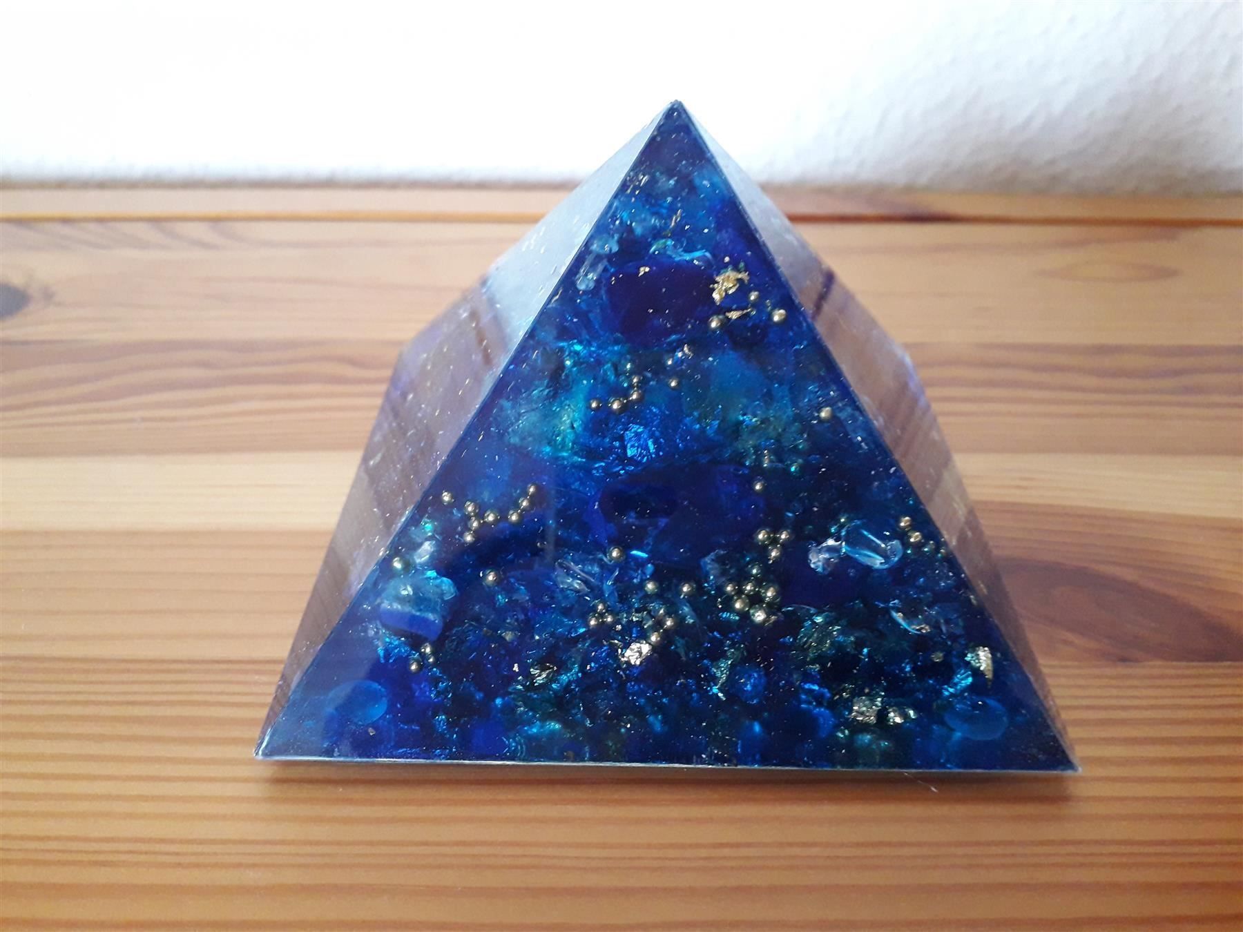 Pietre preziose: ORGONIT Pyramide Medium * dunkelblau – Nuovo e nell'imballaggio originale da Aeschi b. Spiez venduto da KRONLICHT 5