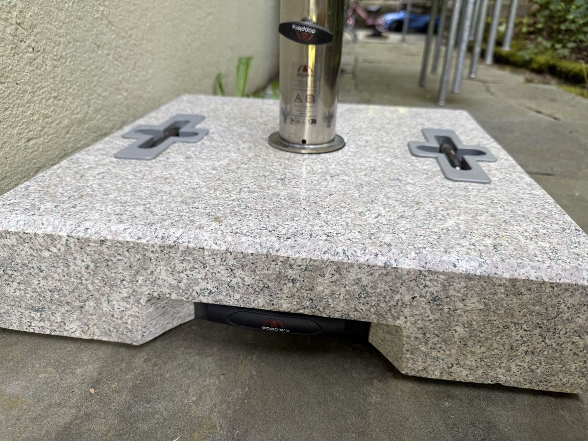 Autres: Doppler Schirmständer Granit 50kg – D'occasion à Zürich par StudioCardin 2