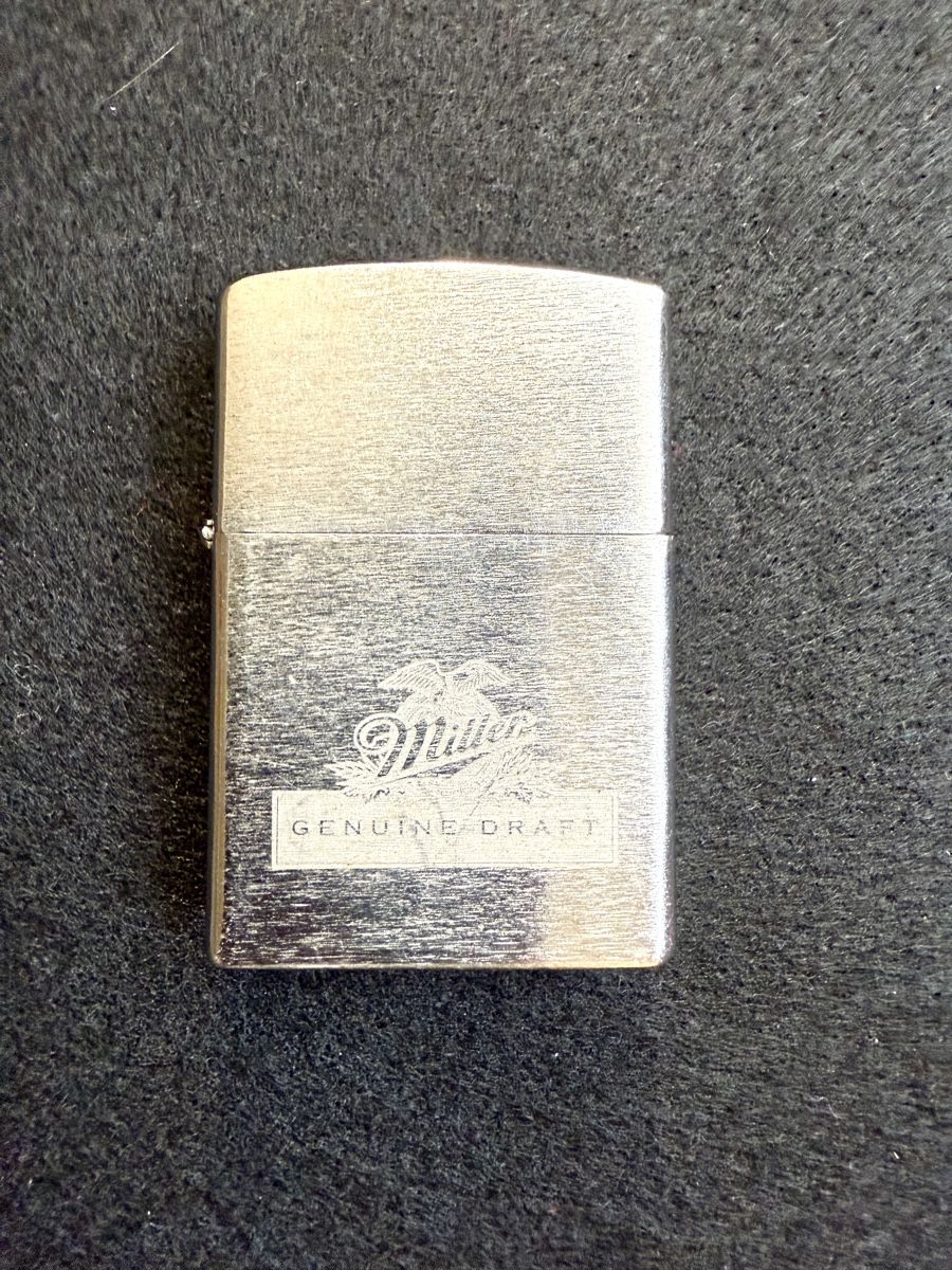 Zippo Accendini: Vintage Zippo Miller Genuine Draft – Usato da Schattenhalb venduto da Oodaaq
