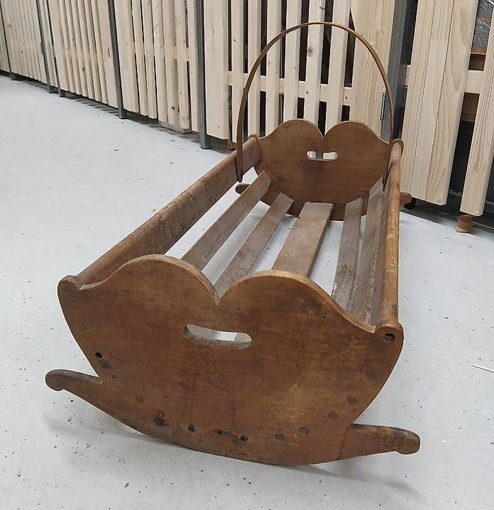 Betten: Berceau ancien en bois – Gebraucht aus Renens VD von fab_j2ct