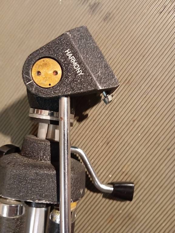 Treppiedi & Teste: Stativ – Usato da Basel venduto da Petergunn