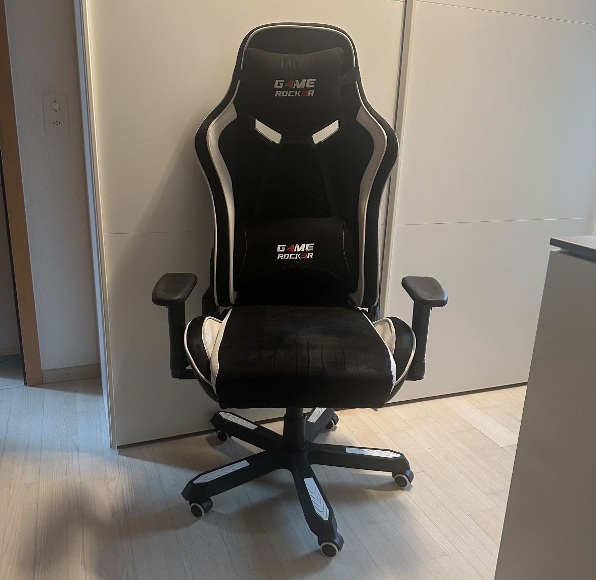 Stühle: Gamingstuhl Game Rocker – Gebraucht aus Sevelen von tracy95