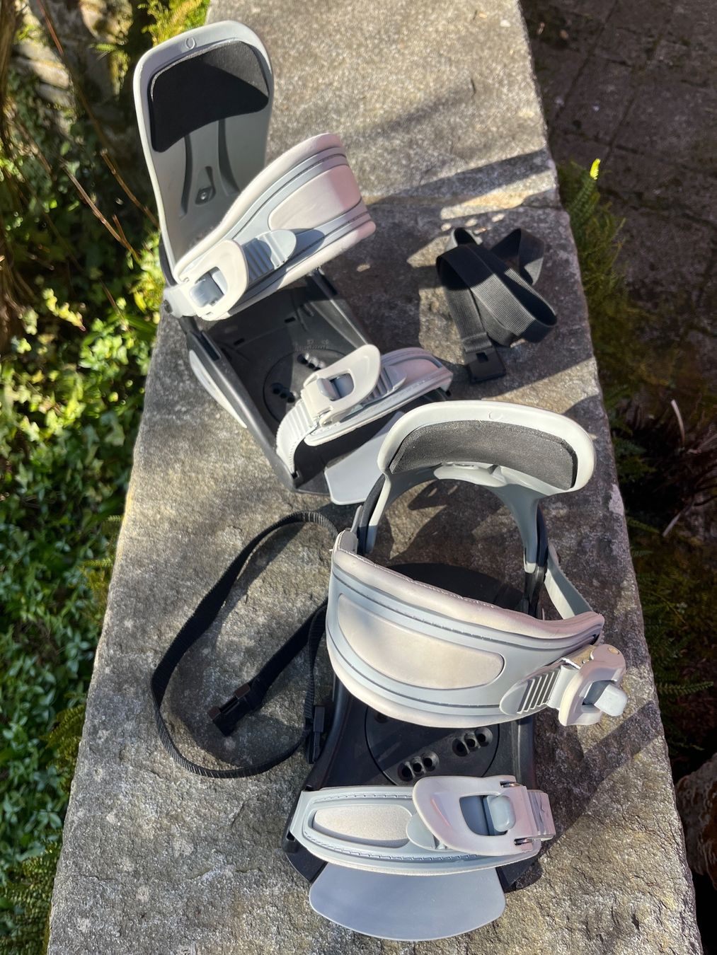 Board: Snowboard Bindungen grau – Usato da Bassersdorf venduto da kas_29tq