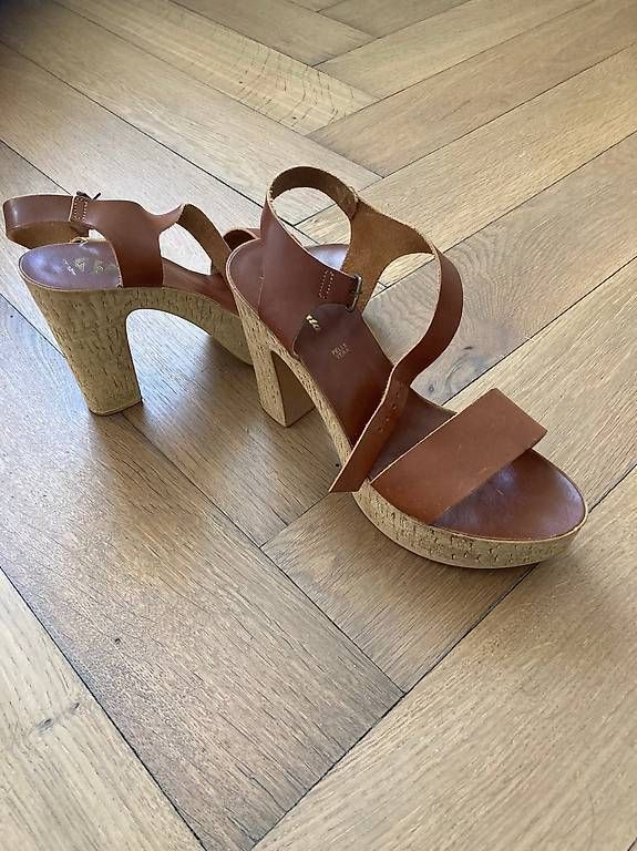 Scarpe da donna: Sandales cuir Bata pointure 41 – Usato da Renens VD venduto da chrstn