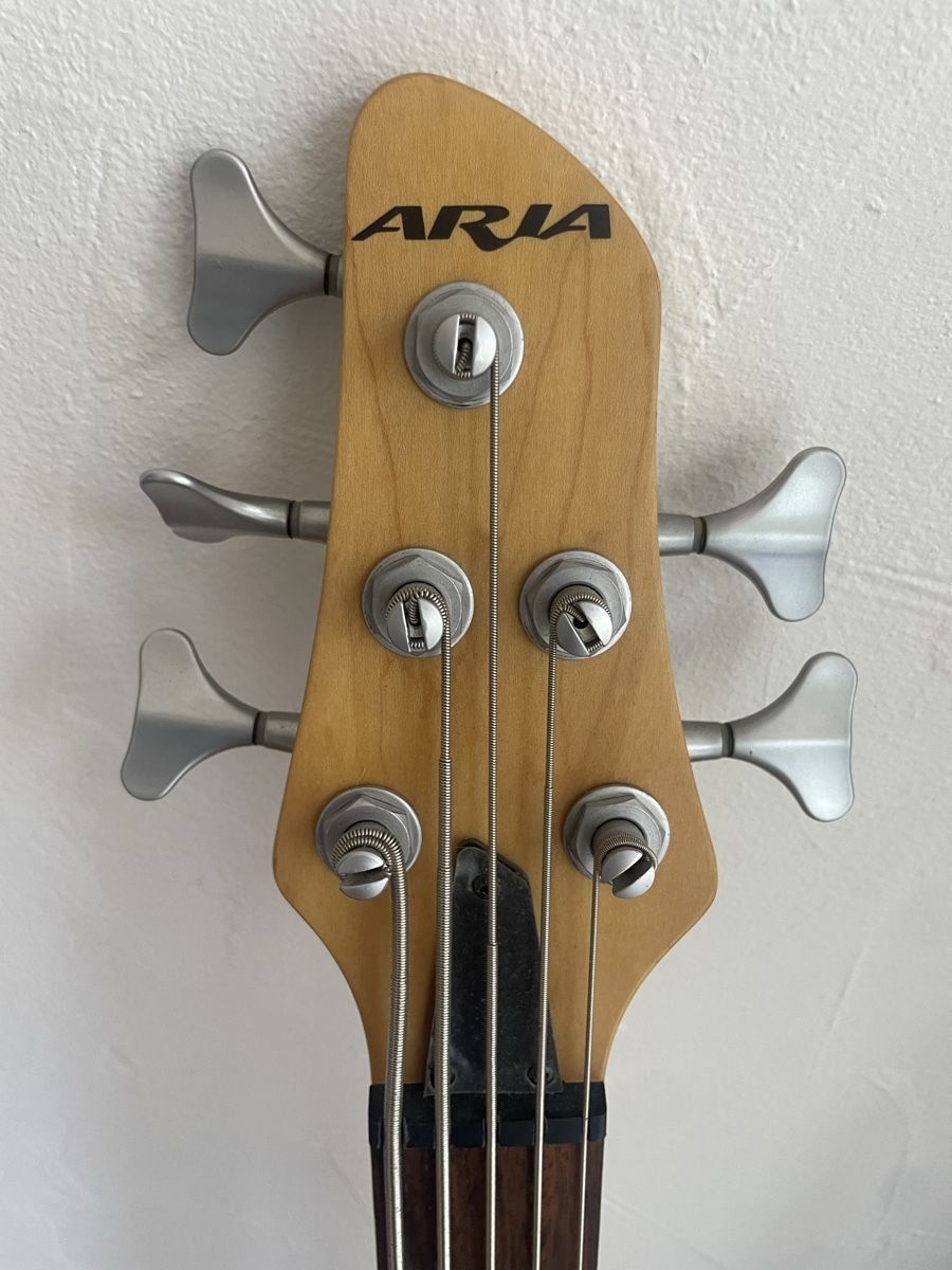 Aria Strumenti musicali: Bassgitarre Aria – Usato da Winterthur venduto da Ala_Minor 3