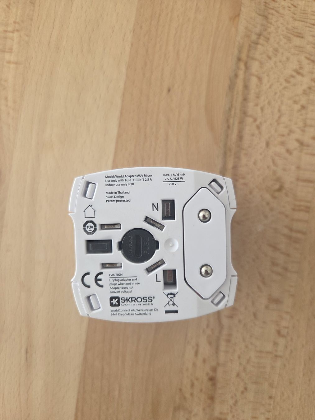 SKROSS Unità & Adattatore: World Adapter MUV Micro – Nuovo (secondo la descrizione) da Rickenbach SO venduto da Prise91