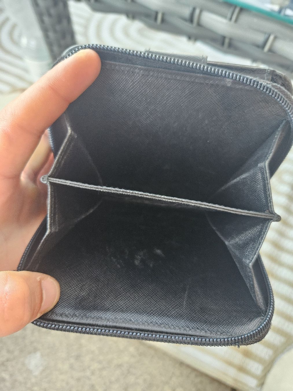 Prada Portafogli: Prada Milano Zip Wallet  – Usato da Rickenbach b. Wil venduto da nic_8ljr 2