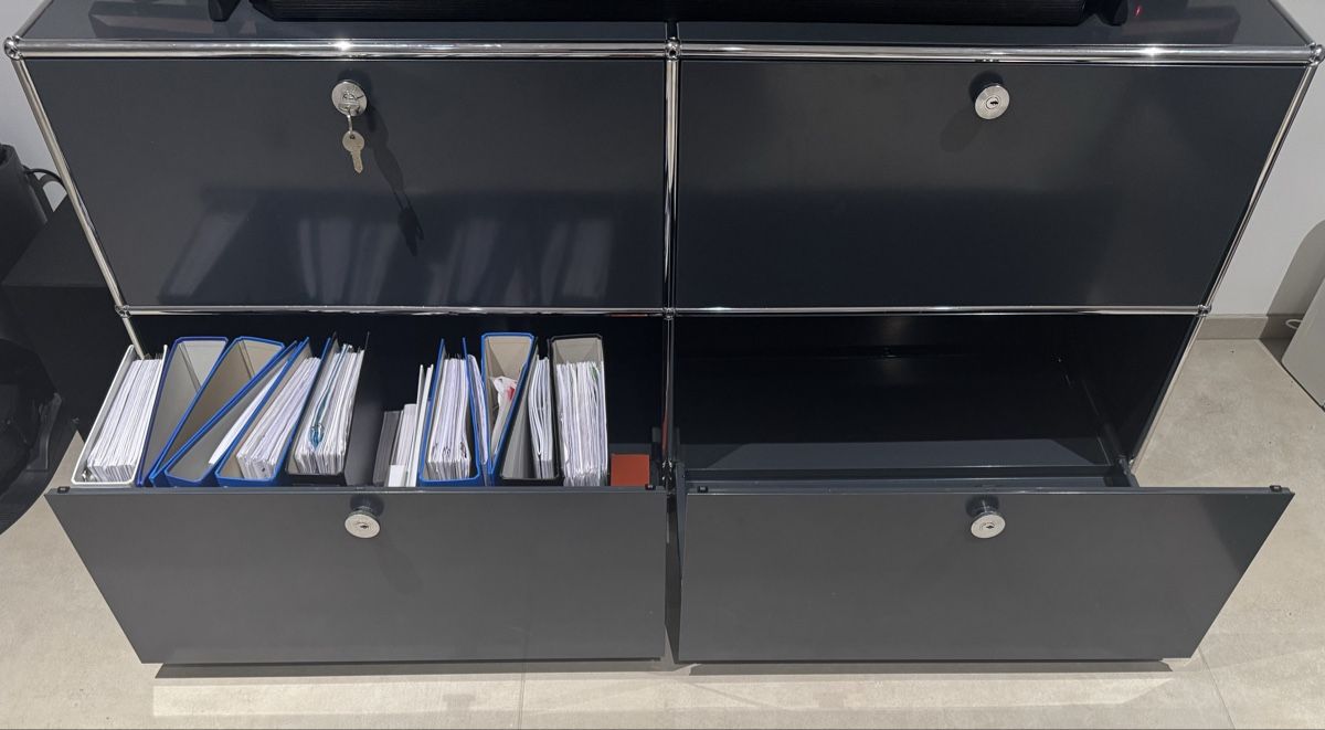 Scaffali: USM Haller Sideboard anthrazit – Usato da Neuheim venduto da Sandokan39 4
