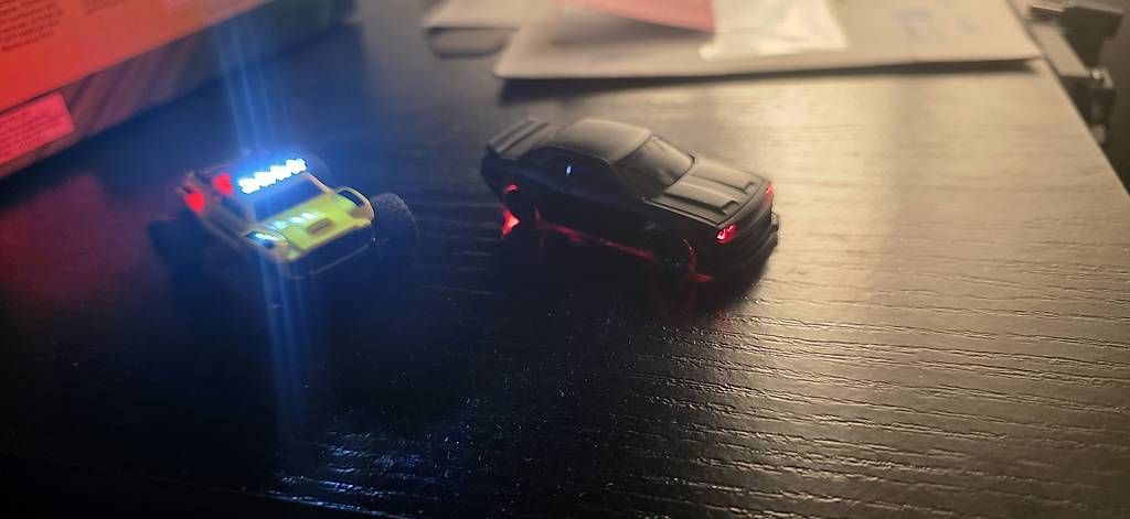 Modellismo RC: RC Autos mit Koffer  – Usato da Oensingen venduto da BUDDOKAI 1