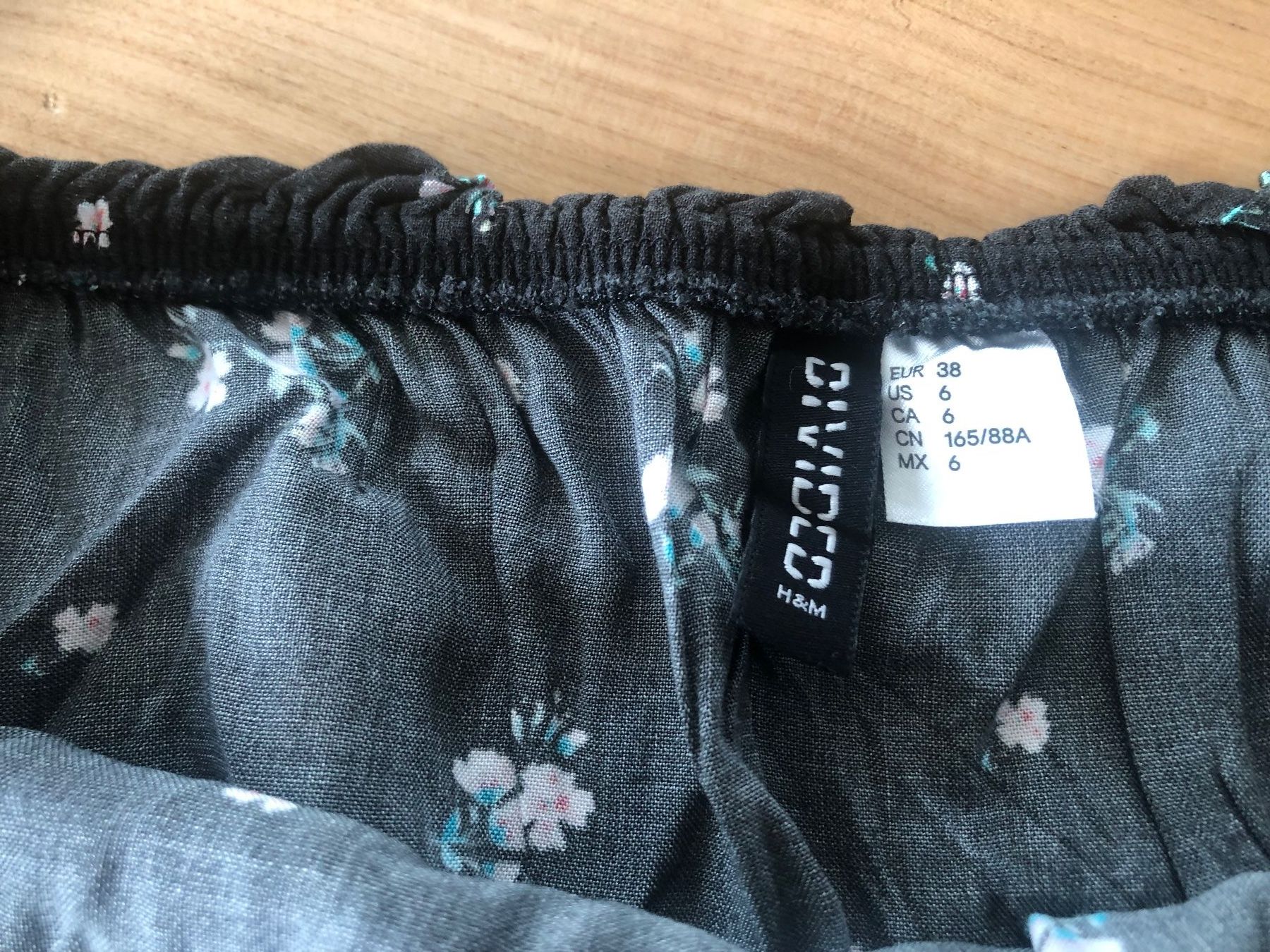 H&M Top: Blumiges Sommertop Grösse 38 – Usato da Kaltbrunn venduto da lagone1 3