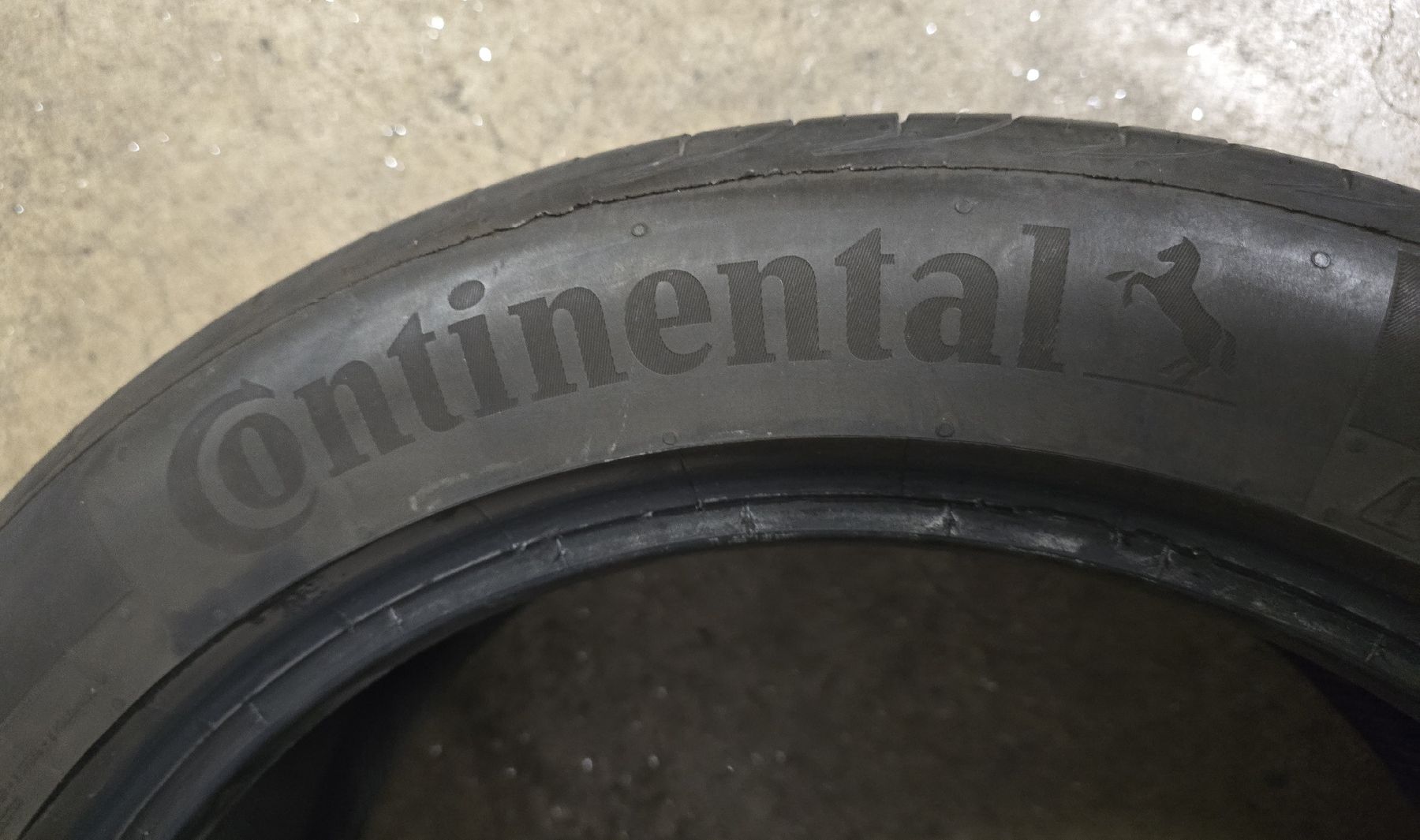 Continental Pneus & Kompletträder: 2 Stück 215/50R17 95Y 215 50 17 – Gebraucht aus Rickenbach SZ von Adi_1 6