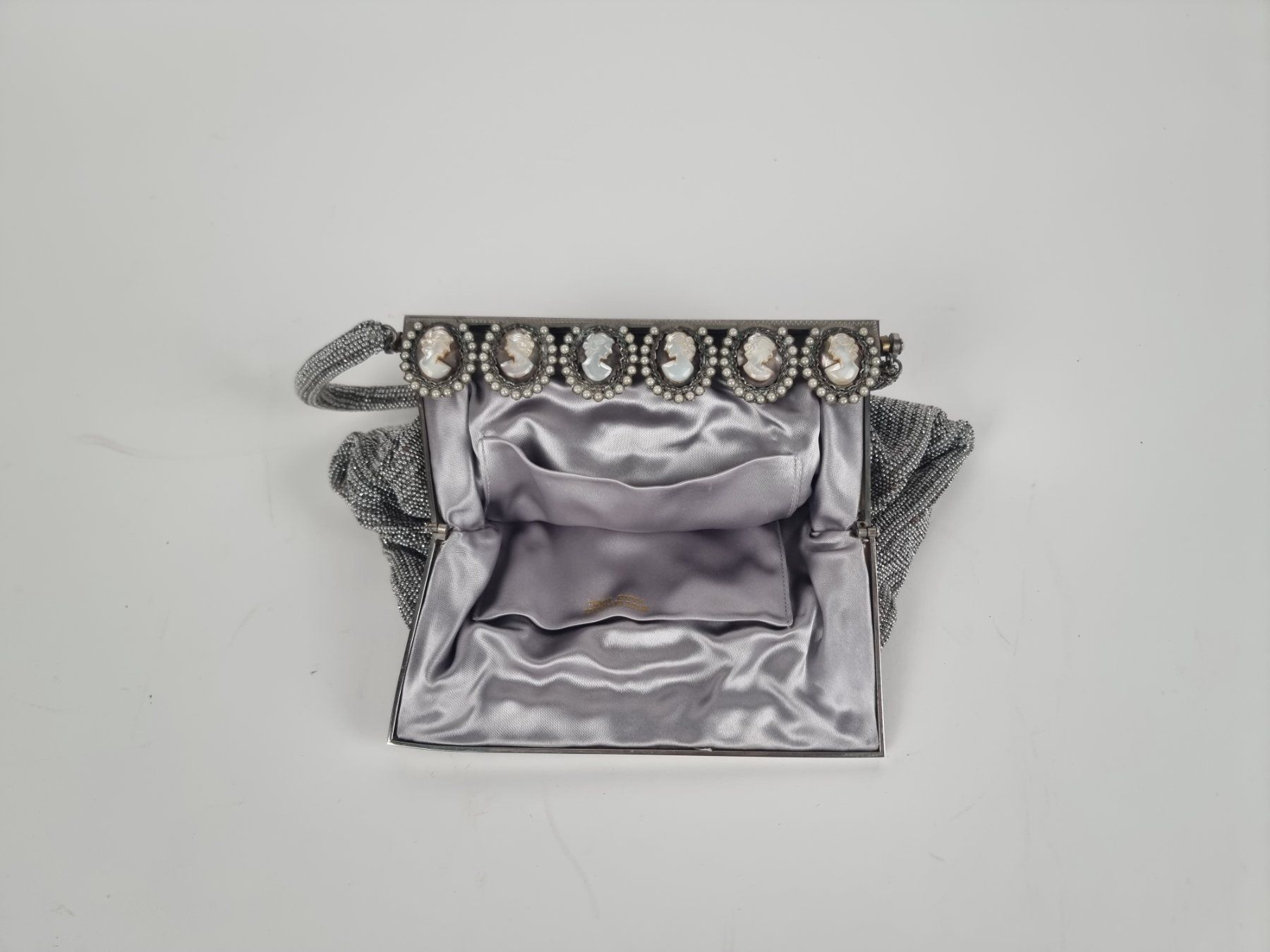 Borse da donna: Kettentasche /Abendtasche – Usato da Urtenen-Schönbühl venduto da Restwert_Schoenbuehl 2