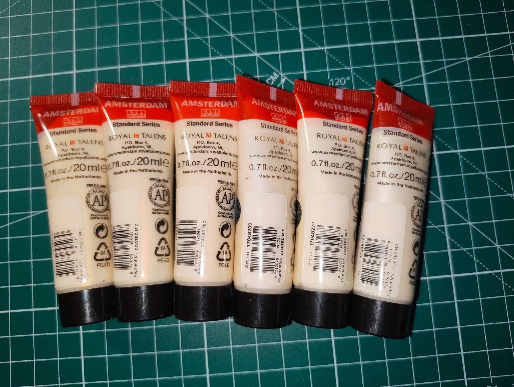 Farben: Acrylfarben Amsterdam Perl Set 20ml – Gebraucht aus Zürich von Sal_25 1
