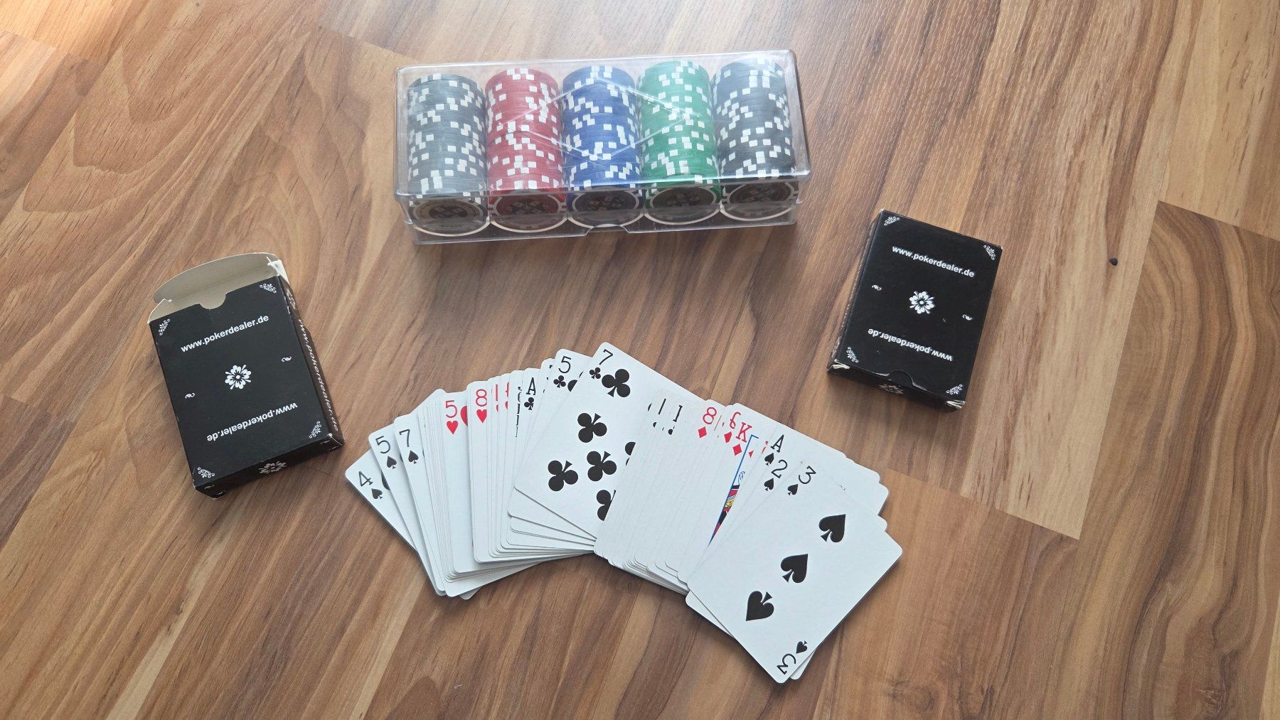 Spiele: Poker Set mit 2 Kartendecks – Gebraucht aus Bösingen von Soene91 1