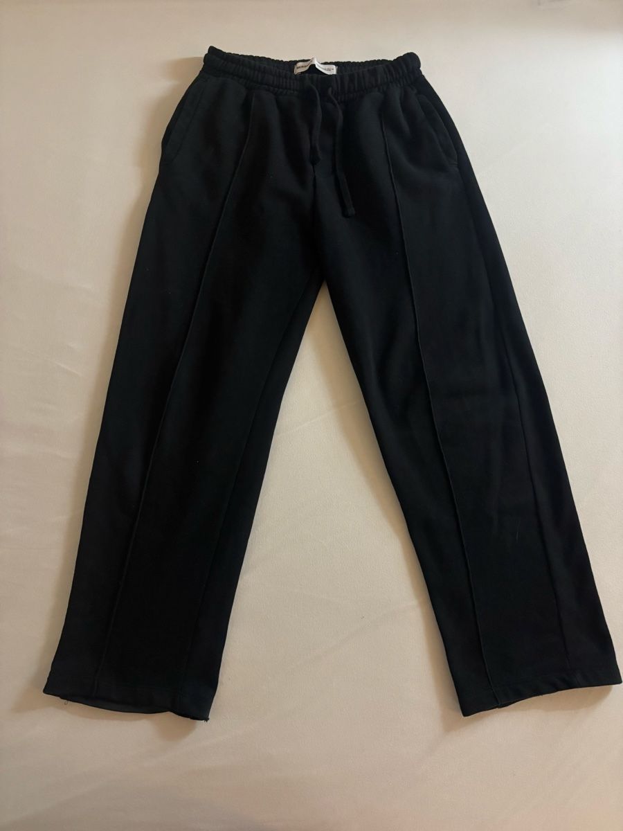 Bershka Pantalons: jogging Bershka – D'occasion à Vouvry par sha_rk5q