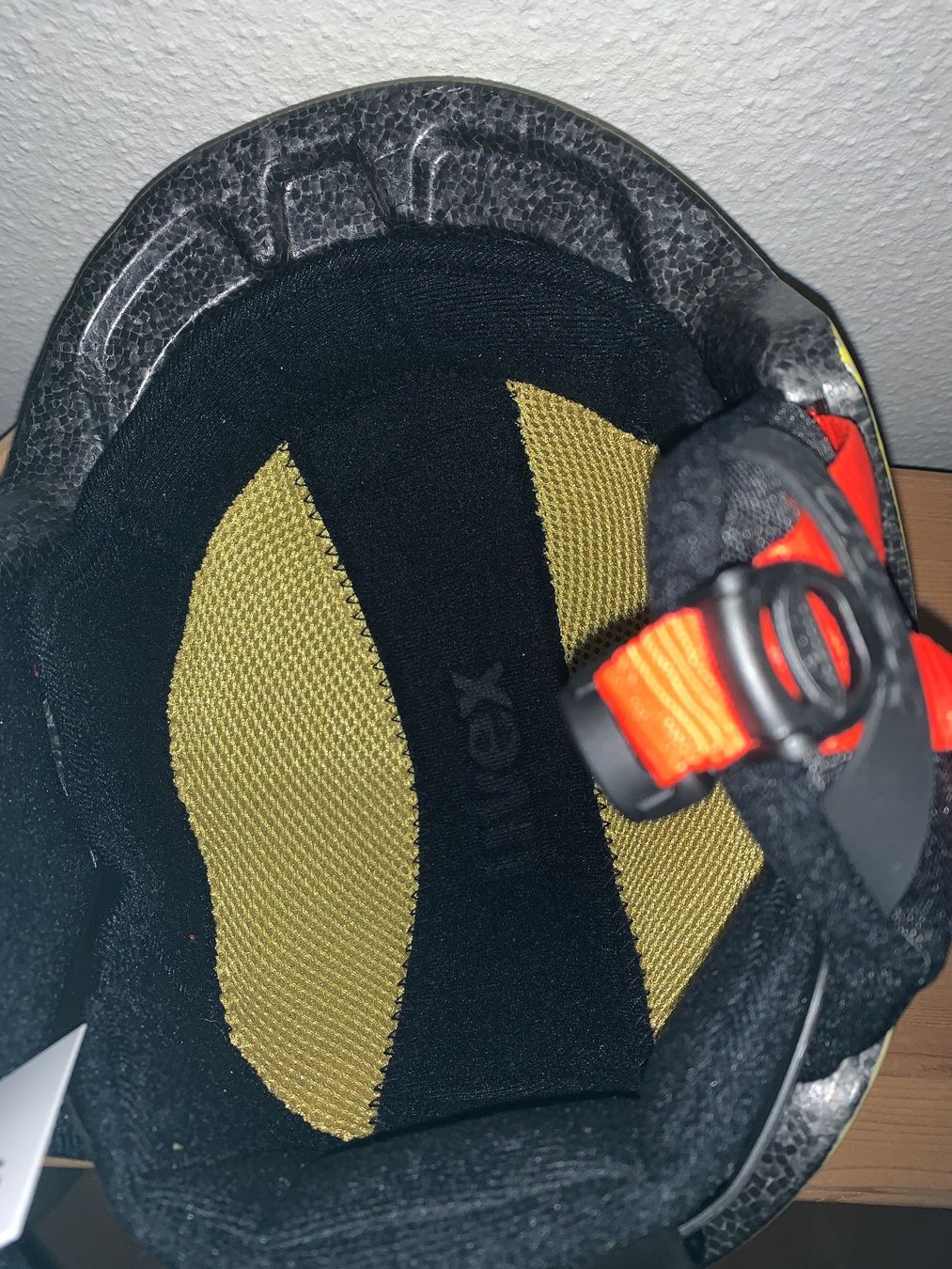 Uvex Helme: UVEX Kinderhelm Haribo Skihelm NEU – Neu und originalverpackt aus Schaffhausen von raphael_95 7