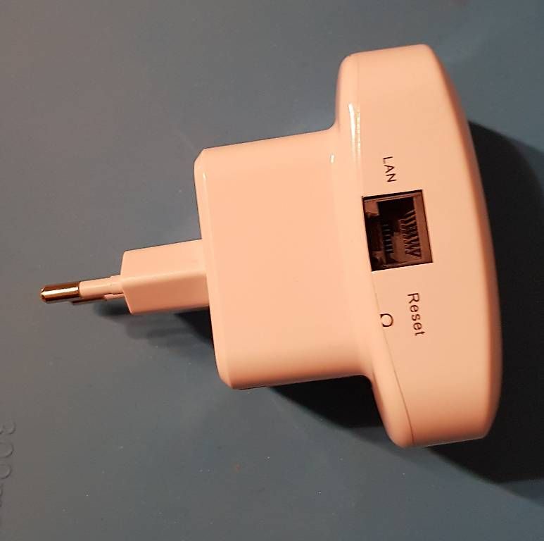 WiFi: Ripetitore di segnale rete WiFi – Usato da Balerna venduto da reg_jz8l