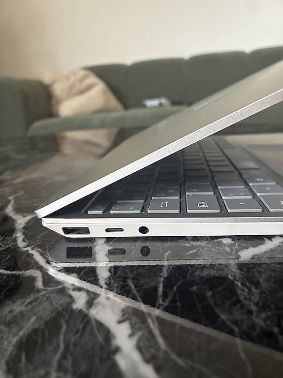 Microsoft Notebook: Surface Laptop Go - Guter Zustand – Usato da Unterkulm venduto da ary_sp68 2